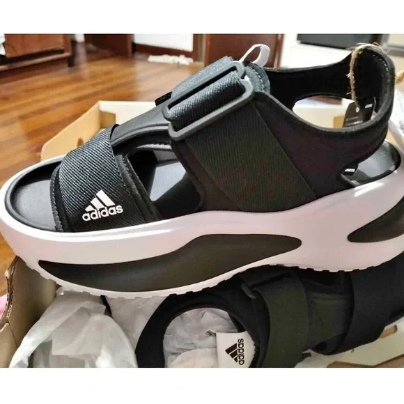 Adidas men’s  Mehana Sandals size 10 - Picture 3 of 6